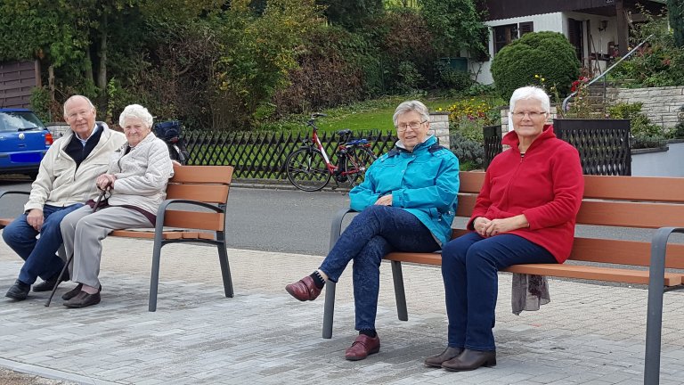 Bank an der Bikelswiese