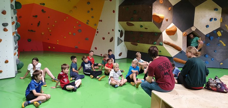 Besuch der Boulderhalle in Bubenreuth Besuch der Boulderhalle in Bubenreuth