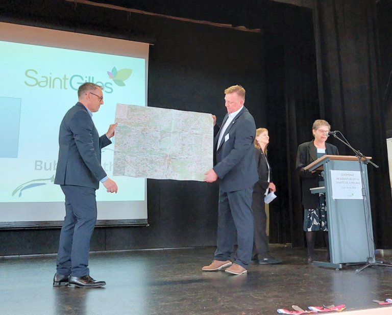 Unterzeichnung Partnerschaftsvertrag Vorstellung Bubenreuth Unterzeichnung Partnerschaftsvertrag Vorstellung Bubenreuth